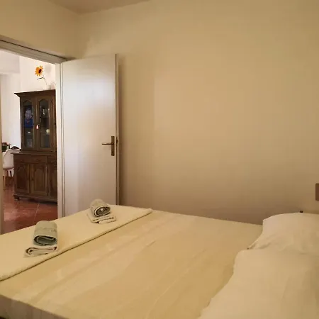 Apartament Barada *